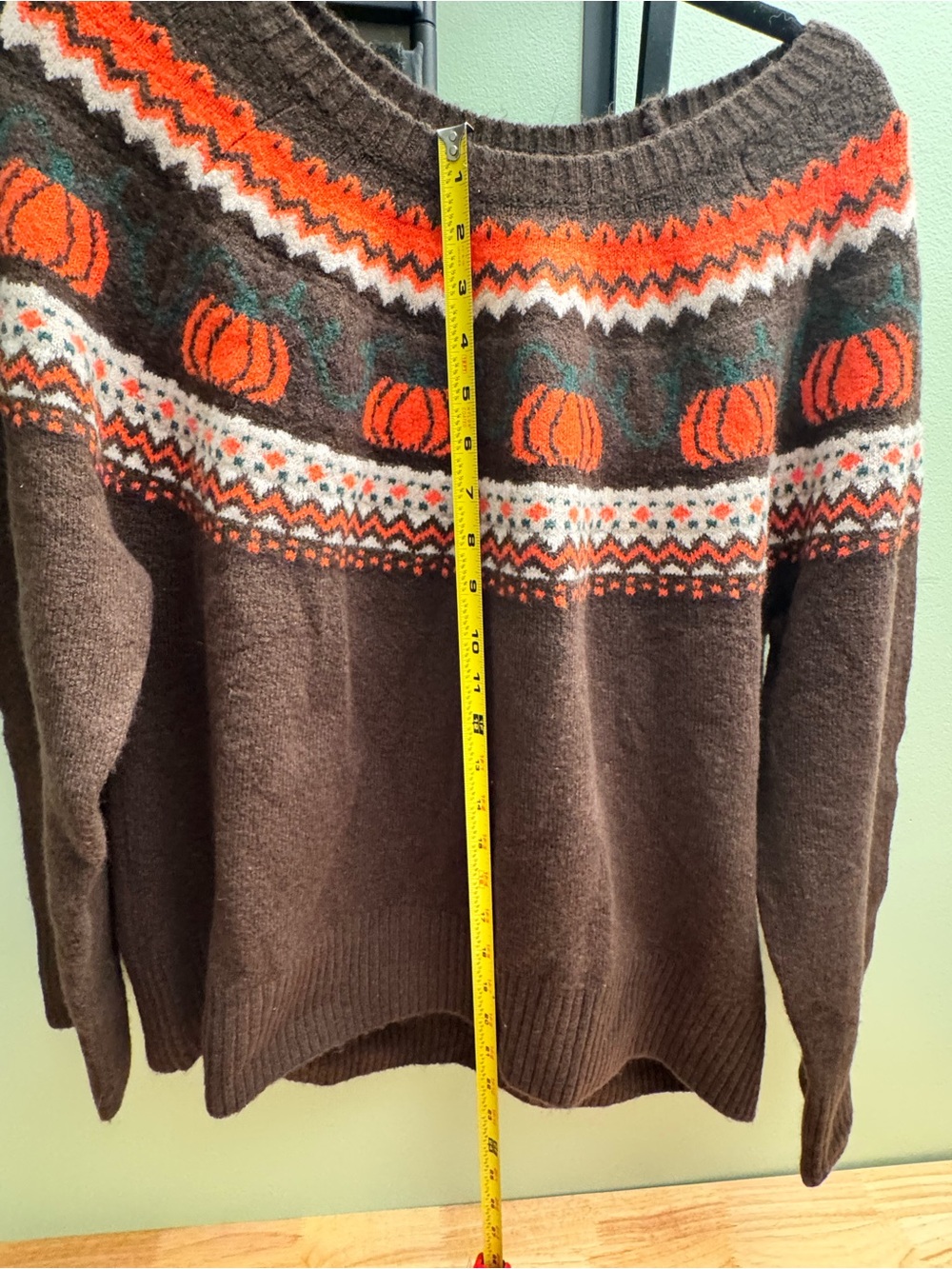 Women’s Vince Camuto fair isle pumpkin sweater fall Halloween
Size large - Picture 4 of 9